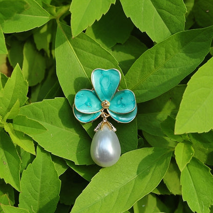 Duchess Clover Pearl